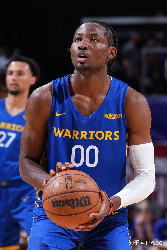 埃因霍温发布备战花絮，今夜复出首秀，NBA常规赛任务艰巨，赛季目标并未改变的简单介绍