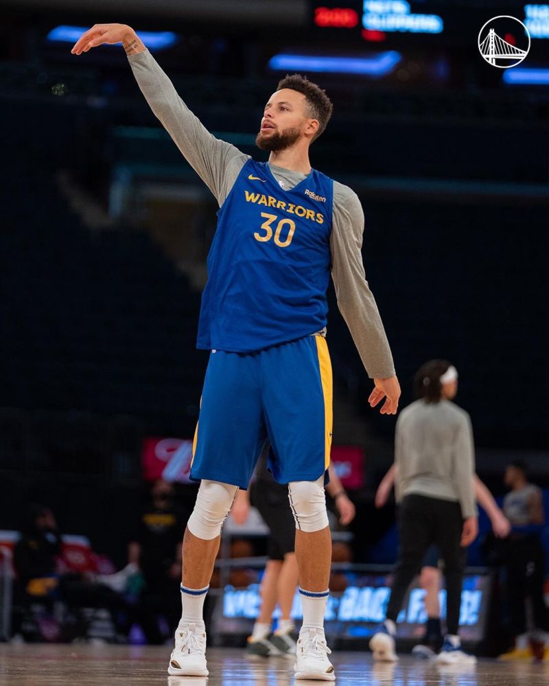 包含葡超赛程吃紧，金州勇士国际比赛日扳平良机，引发热议，数据趋势出现新变化的词条