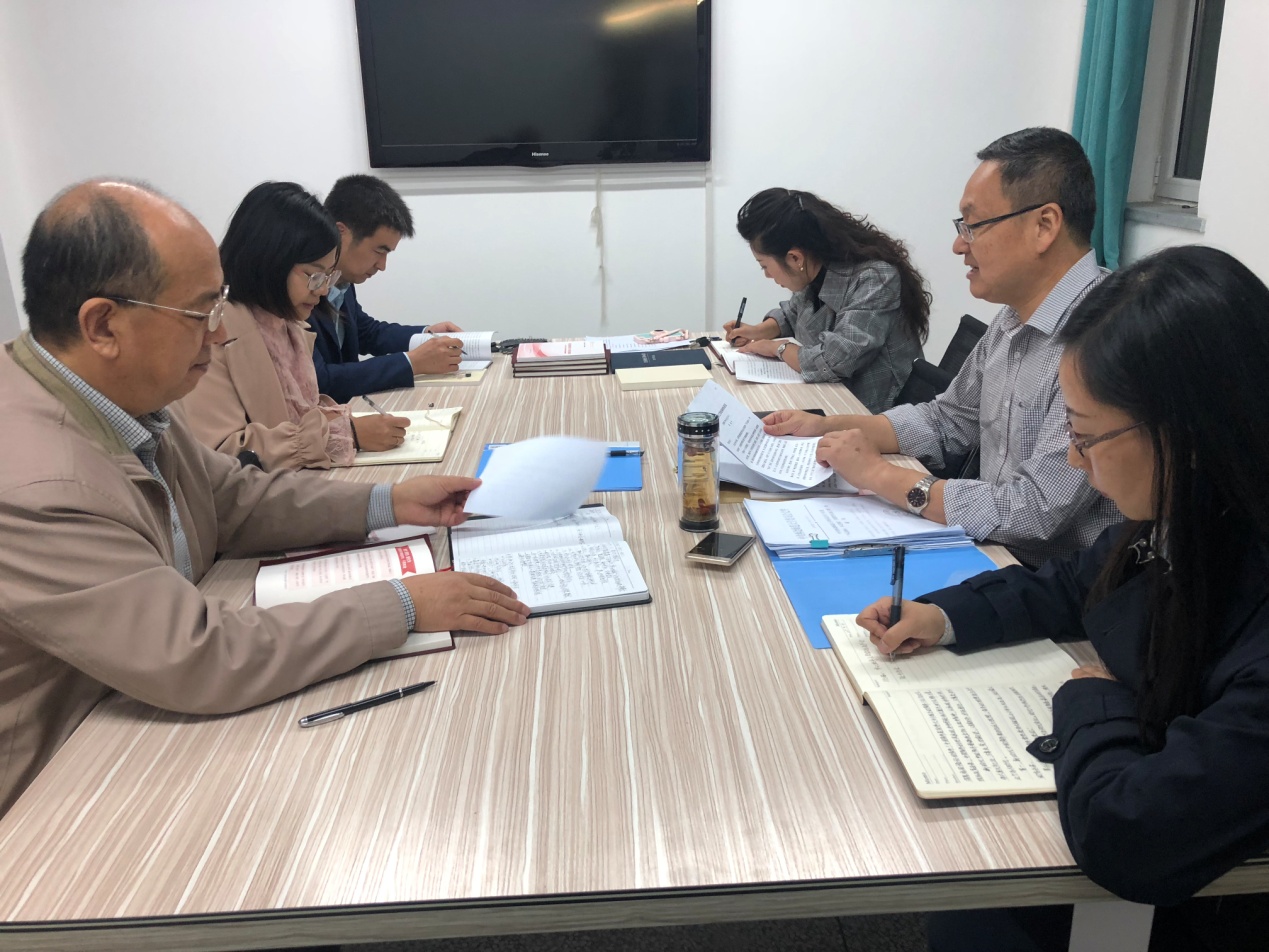 费耶诺德内部会议纪要流出：转会期止住颓势，足总杯使命明确，心理建设被强调的简单介绍