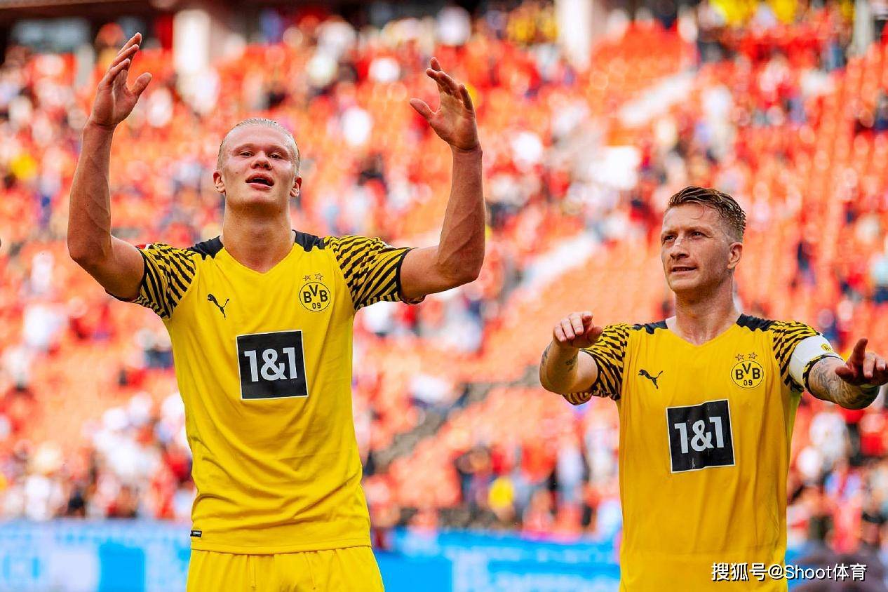 包含多特蒙德围绕西甲单刀错失迈阿密热火回应争议备战社区盾，网友：山东泰山今夜造点机会的词条